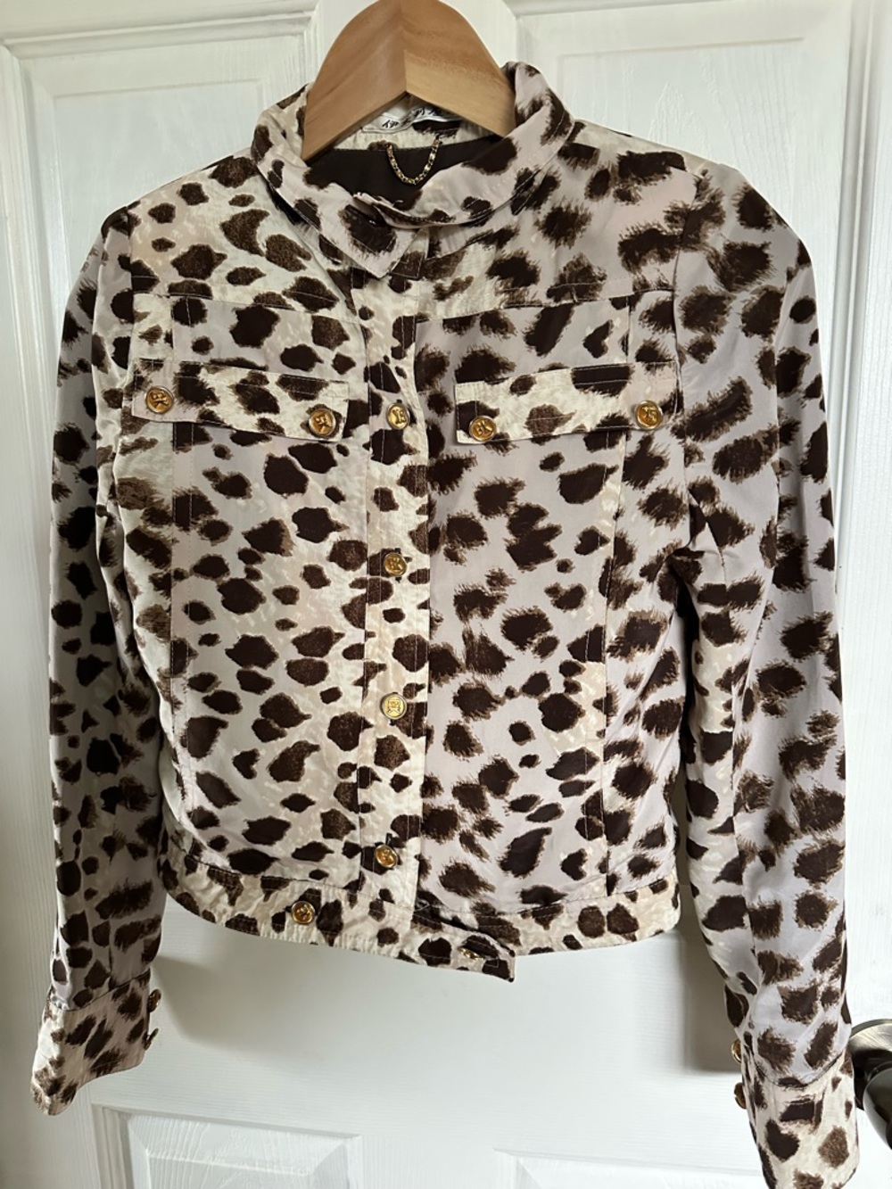 GK Leopard Print Velvet Jean Jacket in Brown and White Edition Japón